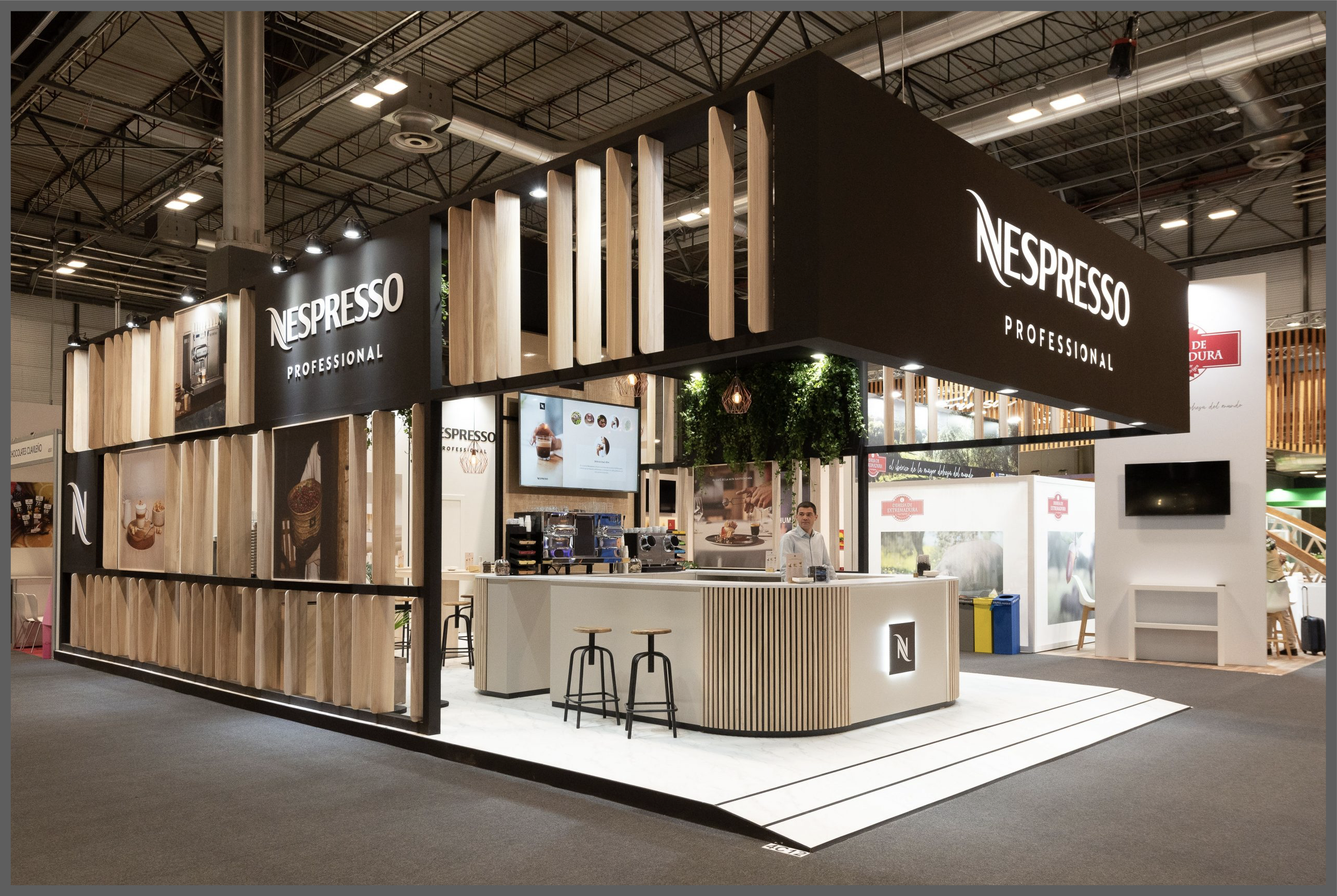 Exhibition marketing: before, during and after the stand
