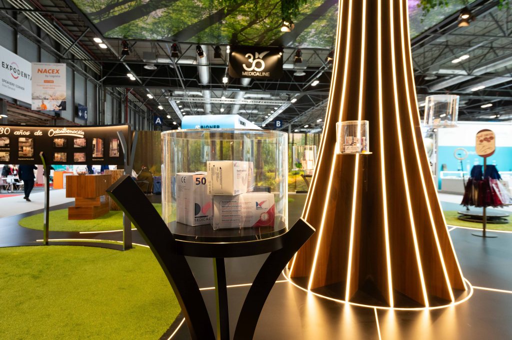 Project: Medicaline at Expodental 2024: a meeting place beneath a tree · 5