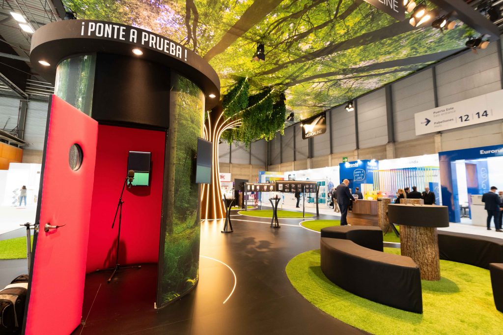 Project: Medicaline at Expodental 2024: a meeting place beneath a tree · 2