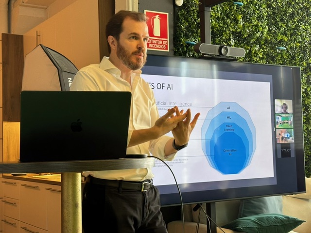 Project: Learning together: a conversation about AI with Carlos Maestre · 1