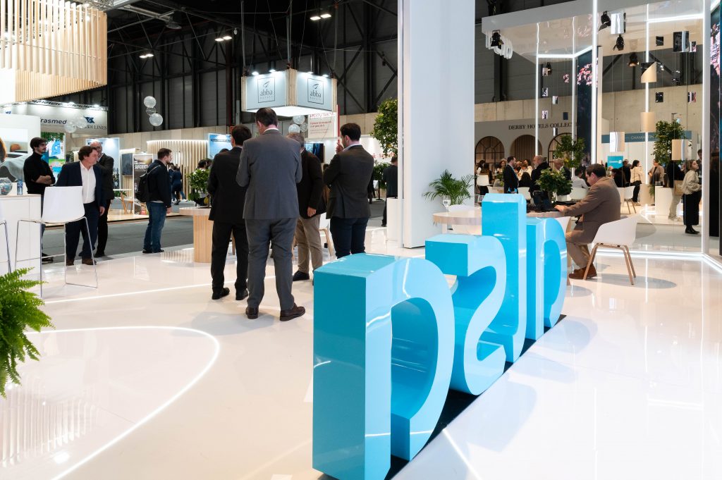 Proyecto: ALSA en FITUR 2025: arquitectura y contenido en un mismo viaje · 9